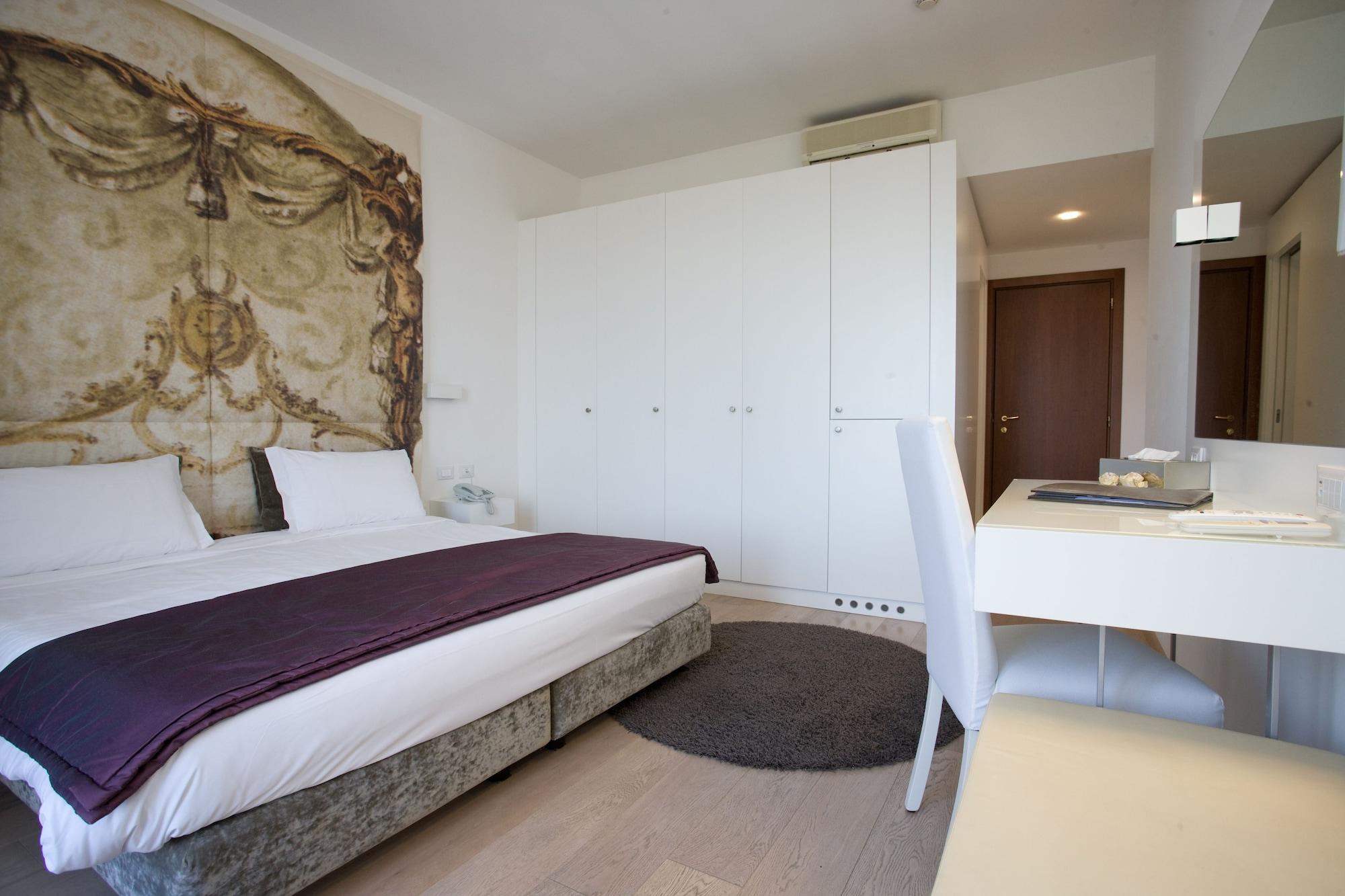 Hotel Castello Di Santa Vittoria Santa Vittoria dʼAlba Zewnętrze zdjęcie