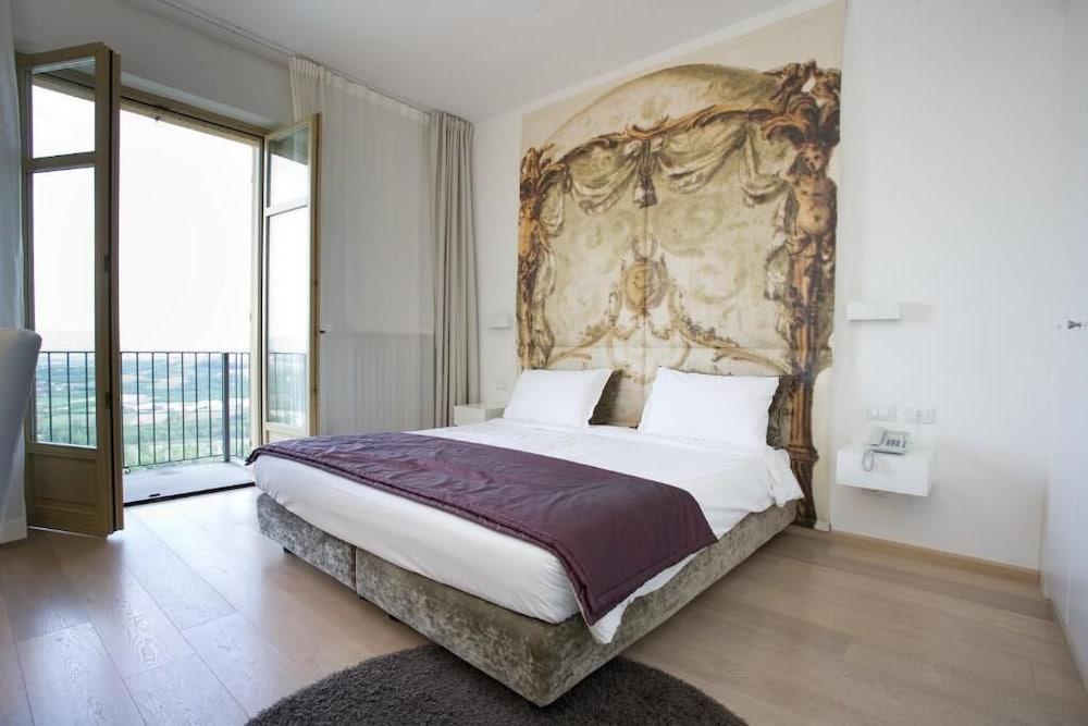 Hotel Castello Di Santa Vittoria Santa Vittoria dʼAlba Zewnętrze zdjęcie