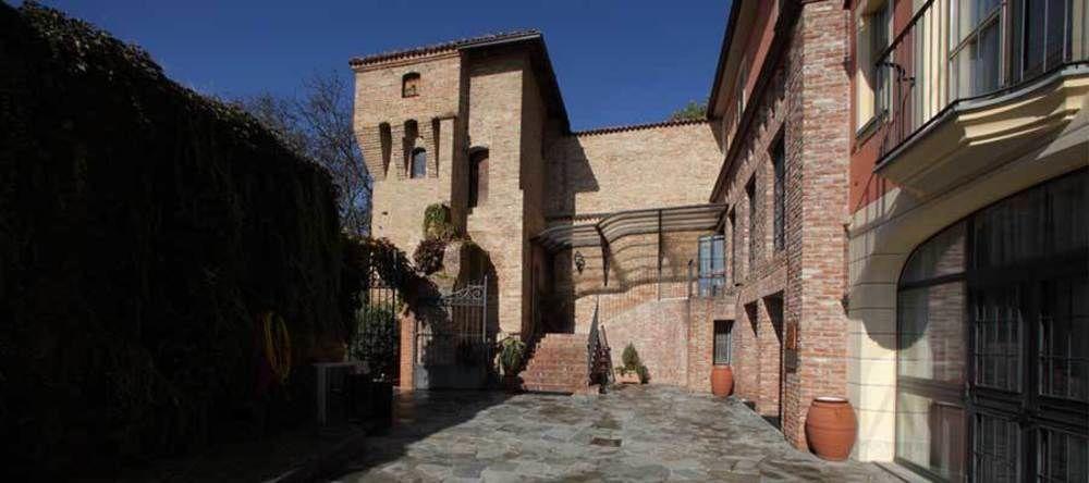 Hotel Castello Di Santa Vittoria Santa Vittoria dʼAlba Zewnętrze zdjęcie