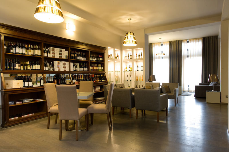 Hotel Castello Di Santa Vittoria Santa Vittoria dʼAlba Zewnętrze zdjęcie