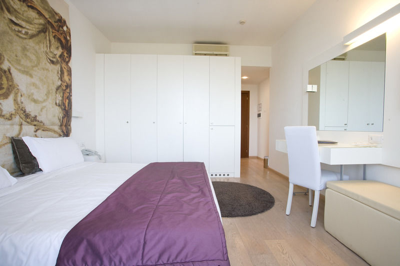 Hotel Castello Di Santa Vittoria Santa Vittoria dʼAlba Zewnętrze zdjęcie
